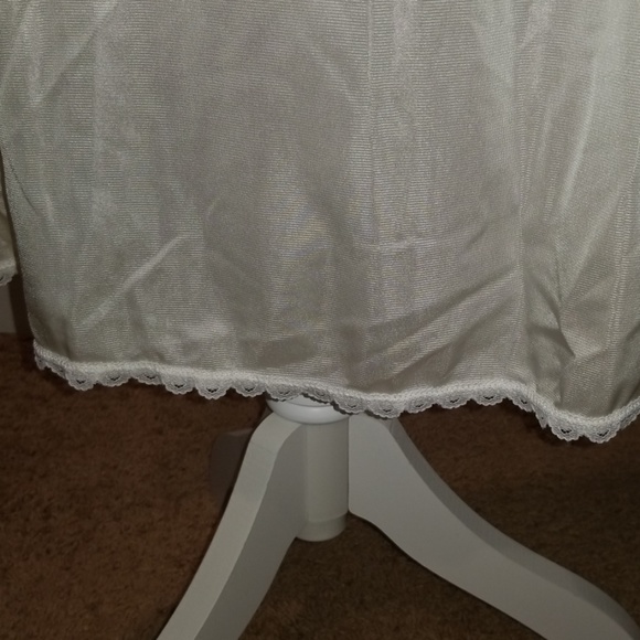 White Slip - Picture 2 of 2